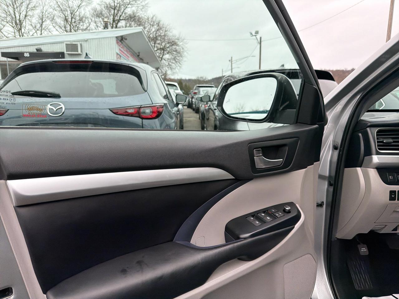 Toyota Highlander XLE V6 AWD (Natl) 2019