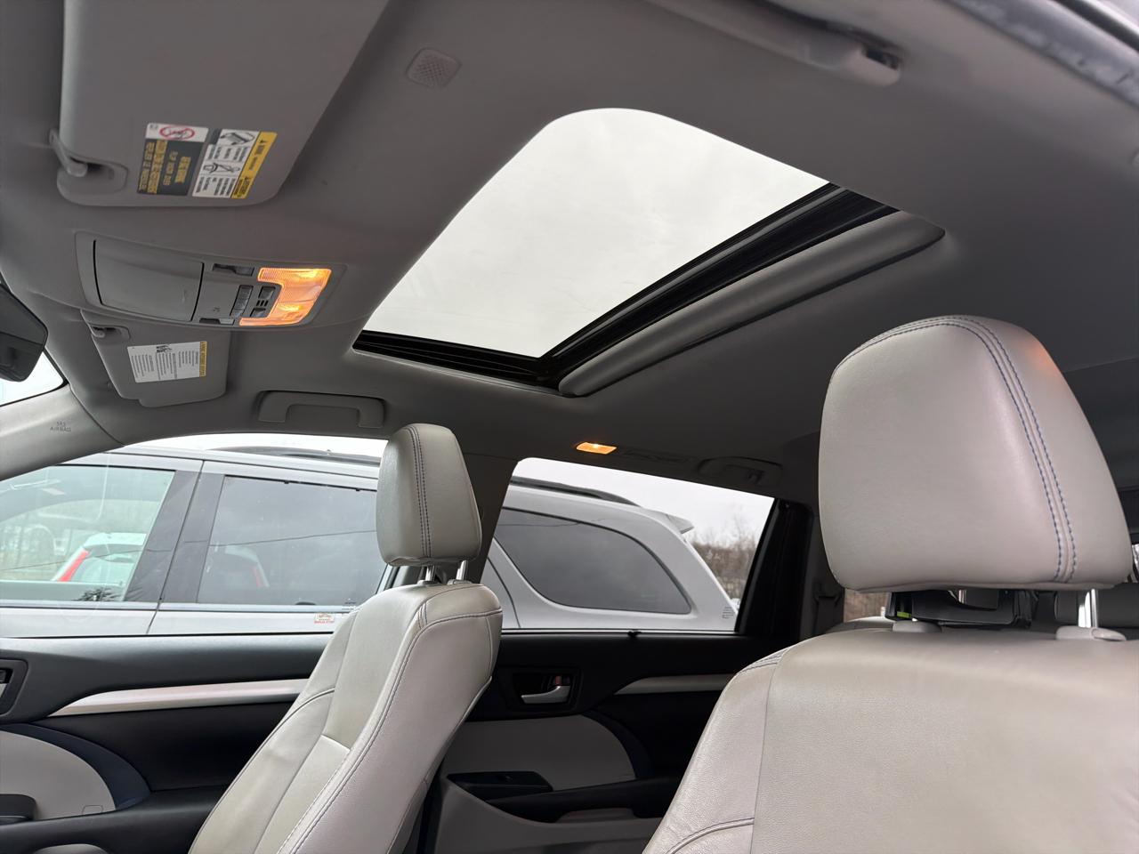 Toyota Highlander XLE V6 AWD (Natl) 2019