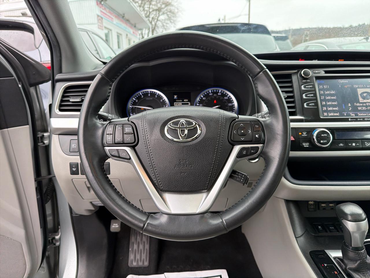 Toyota Highlander XLE V6 AWD (Natl) 2019