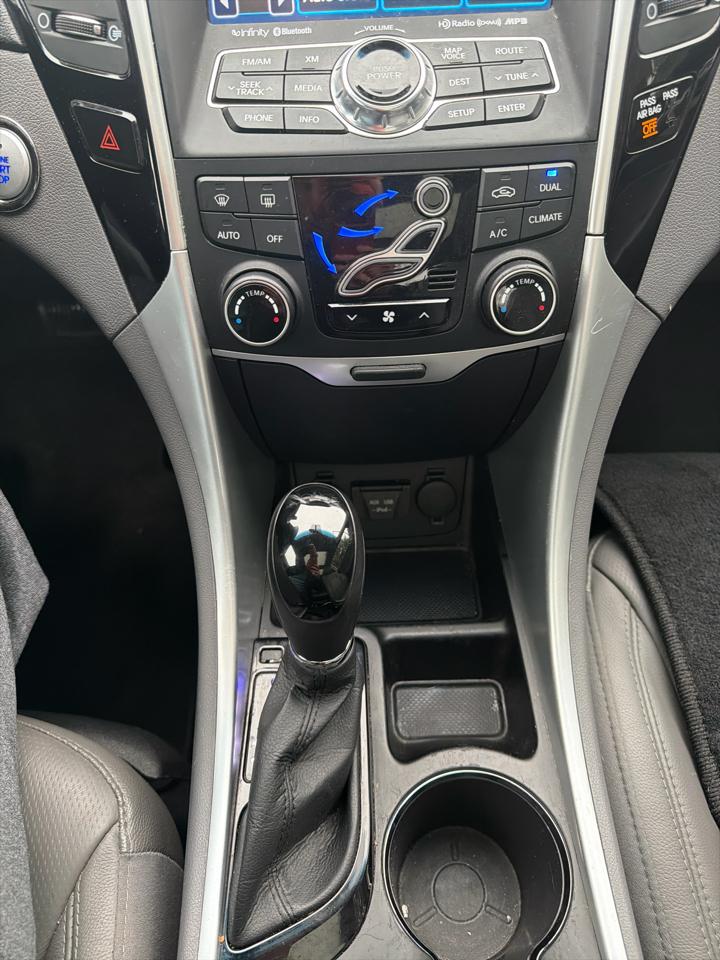 Hyundai Sonata 4dr Sdn 2.4L Auto Limited 2013