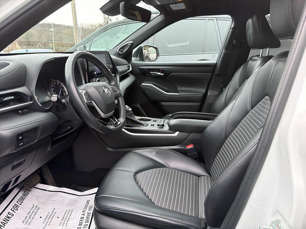 Toyota Highlander XSE AWD (Natl) 2022