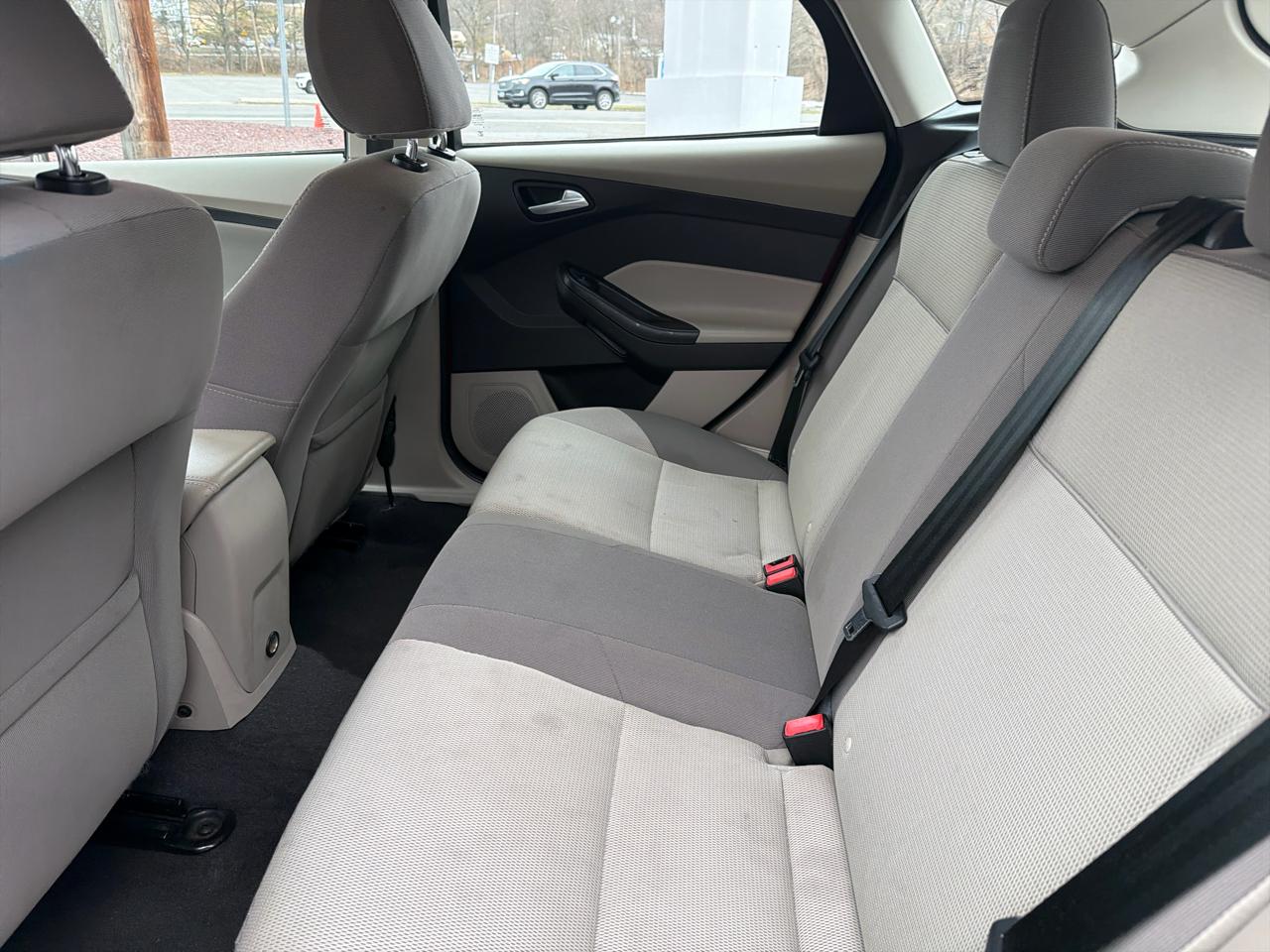 Ford Focus 5dr HB SE 2014