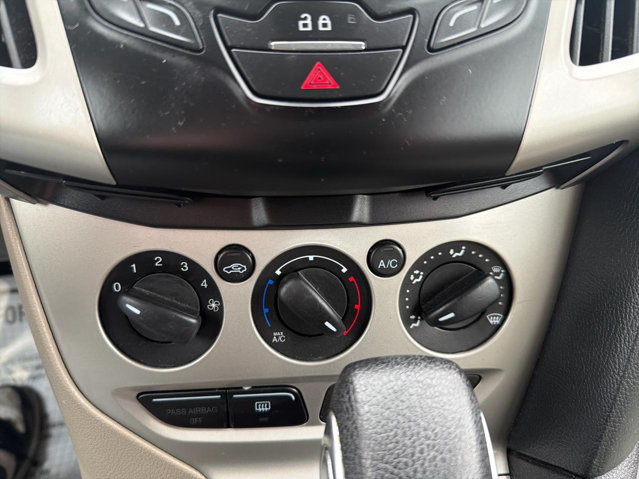 Ford Focus 5dr HB SE 2014