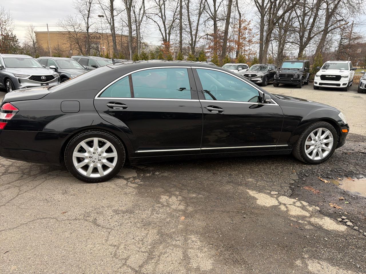 Mercedes-Benz S-Class 4dr Sdn 5.5L V8 4MATIC 2007