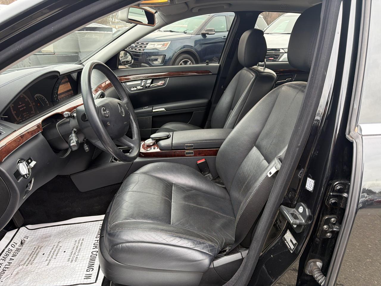 Mercedes-Benz S-Class 4dr Sdn 5.5L V8 4MATIC 2007