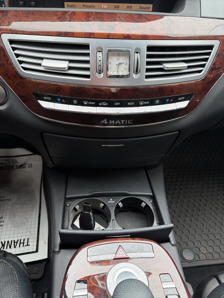 Mercedes-Benz S-Class 4dr Sdn 5.5L V8 4MATIC 2007