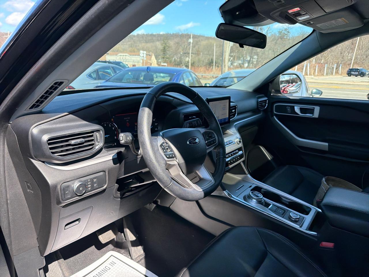 Ford Explorer XLT 2022