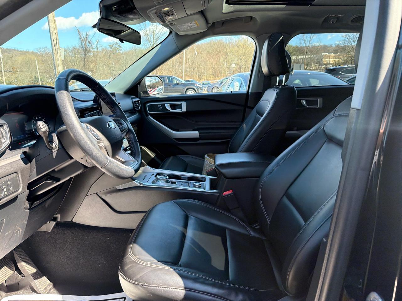 Ford Explorer XLT 2022