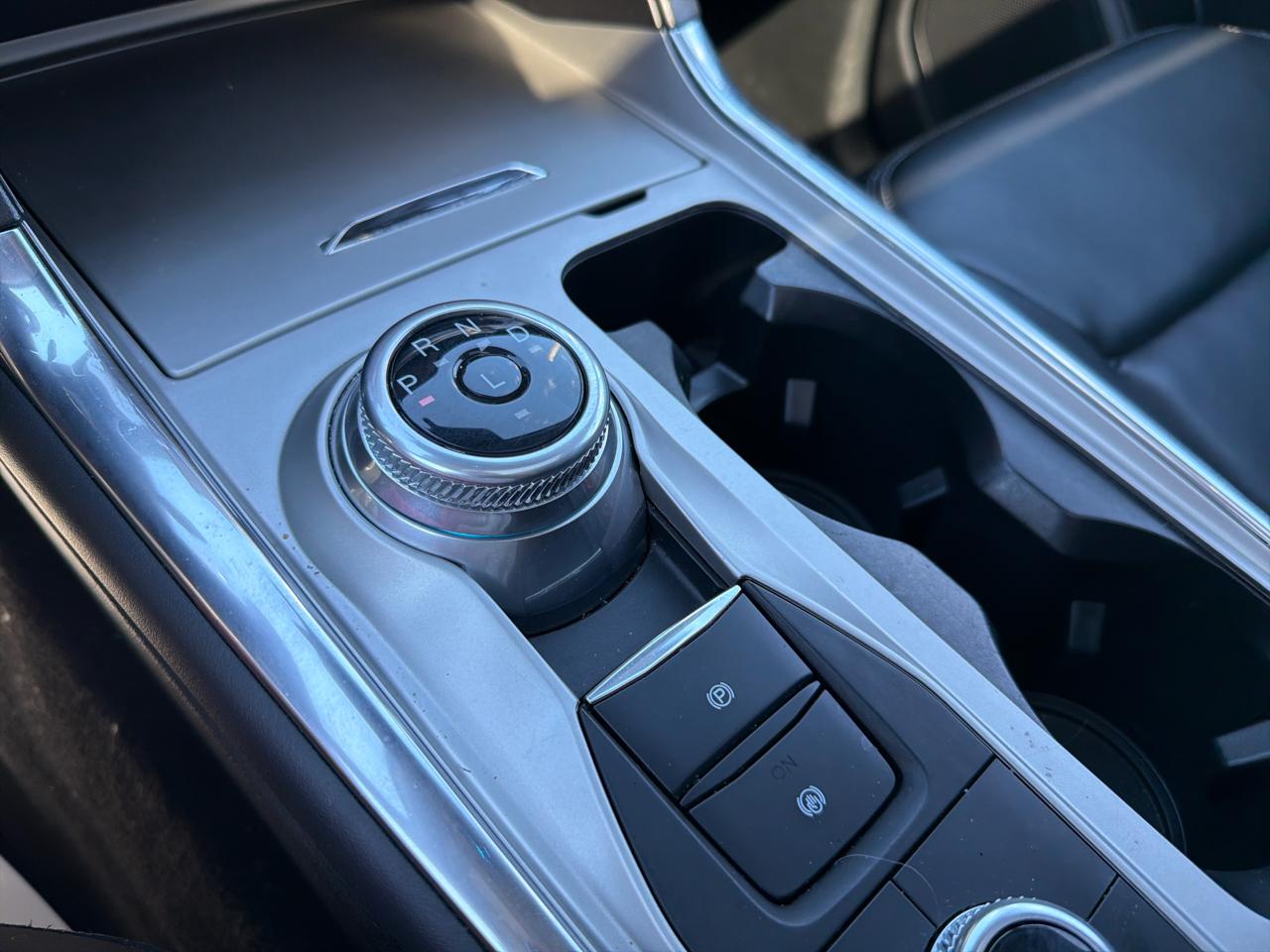 Ford Explorer XLT 2022