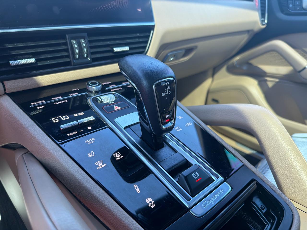 Porsche Cayenne Coupe AWD 2023