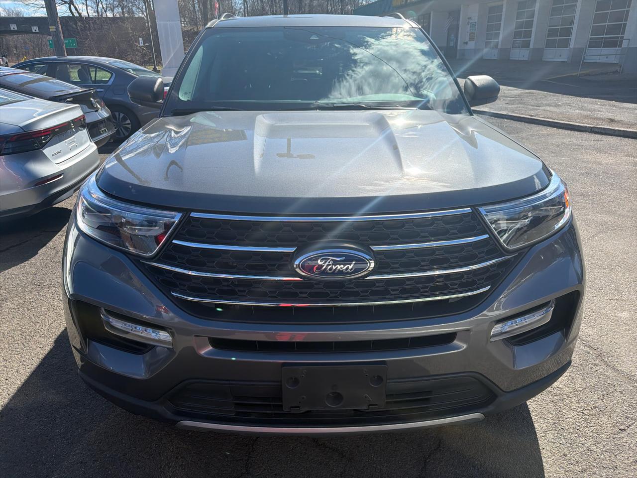 Ford Explorer XLT 2023
