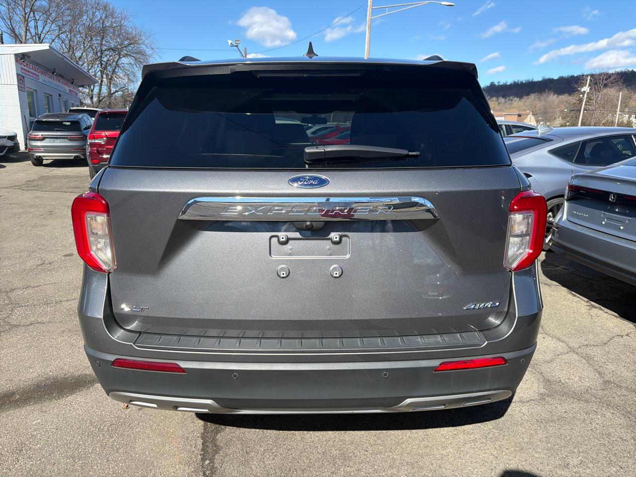 Ford Explorer XLT 2023