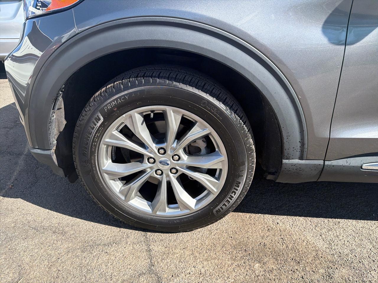 Ford Explorer XLT 2023