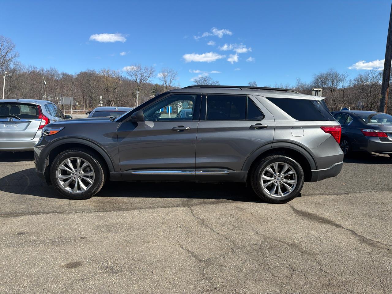 Ford Explorer XLT 2023