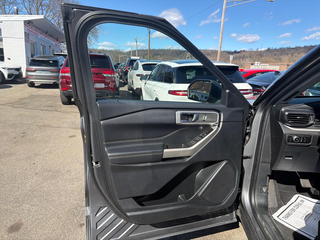 Ford Explorer XLT 2023