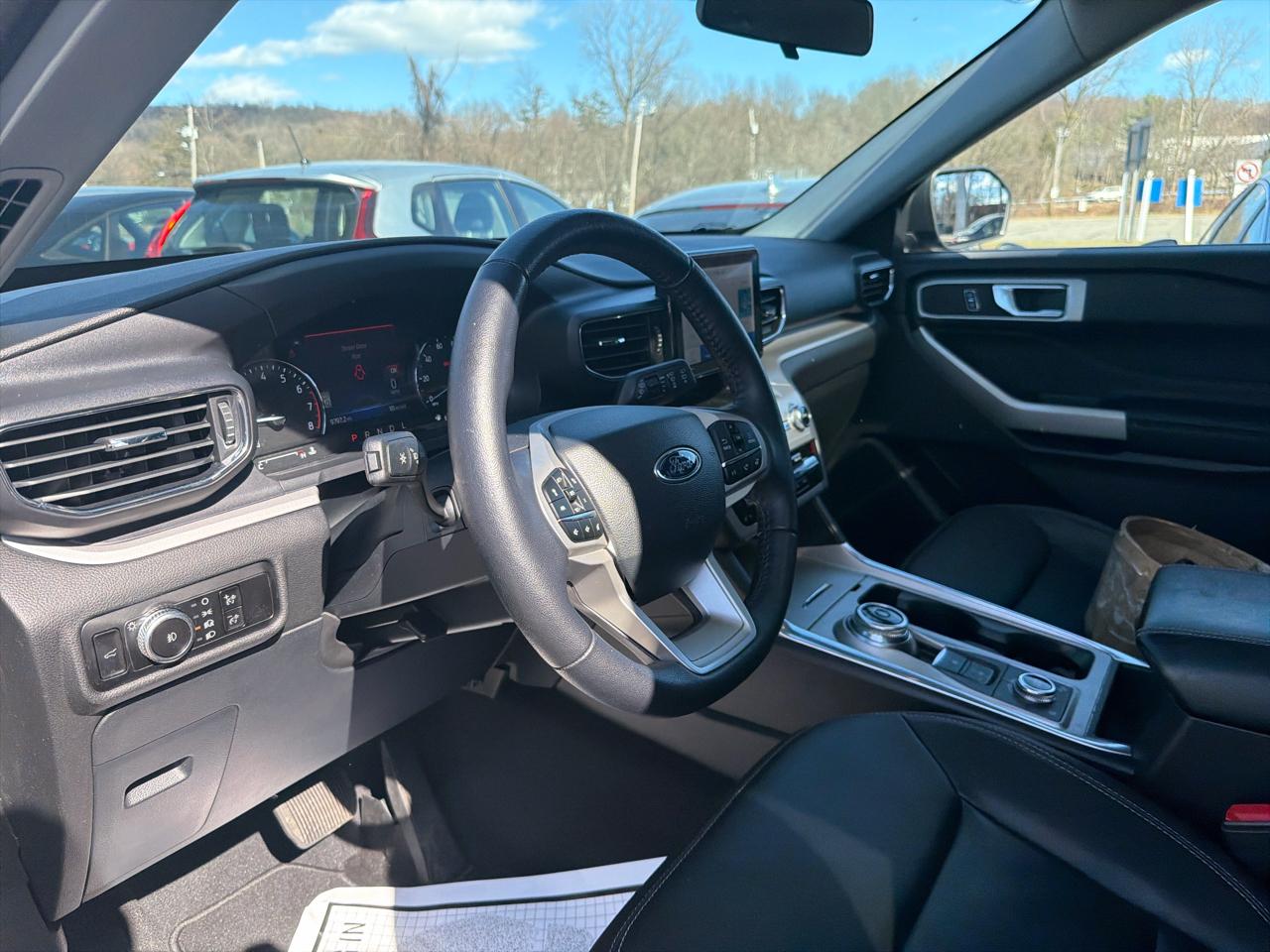 Ford Explorer XLT 2023