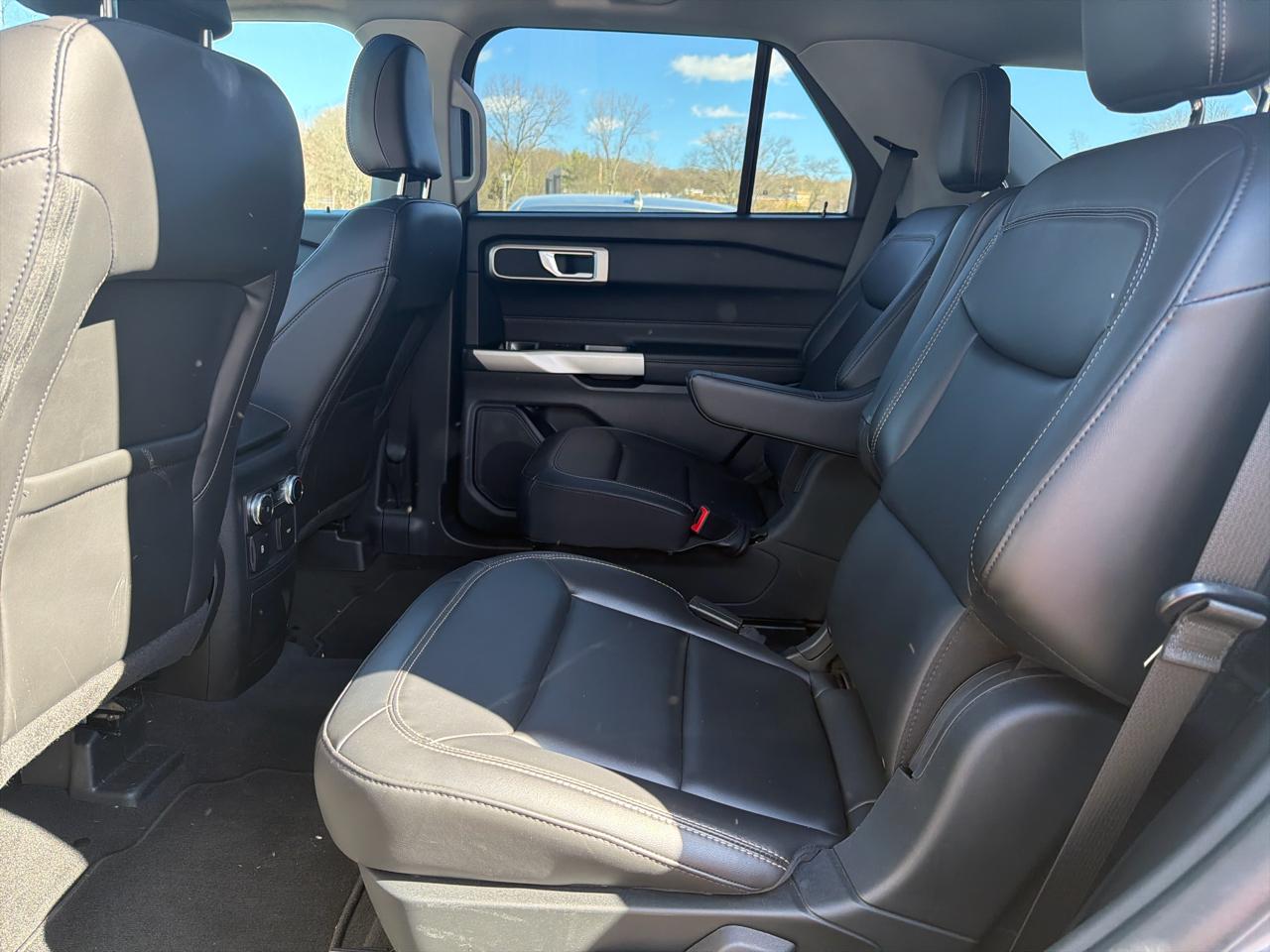 Ford Explorer XLT 2023