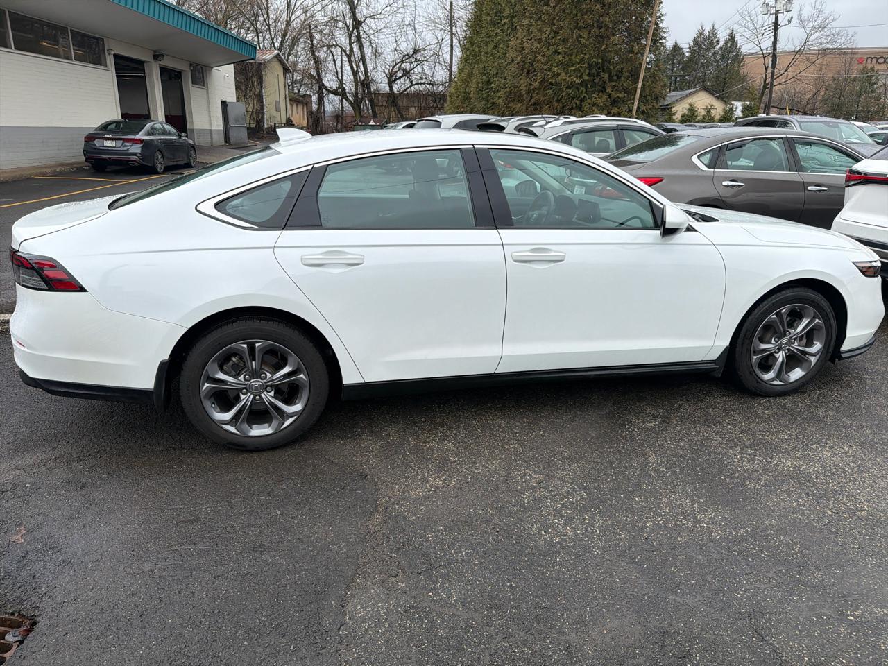 Honda Accord Sedan EX CVT 2023