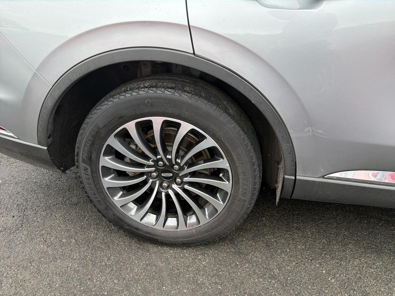 Lincoln Aviator Standard AWD 2023