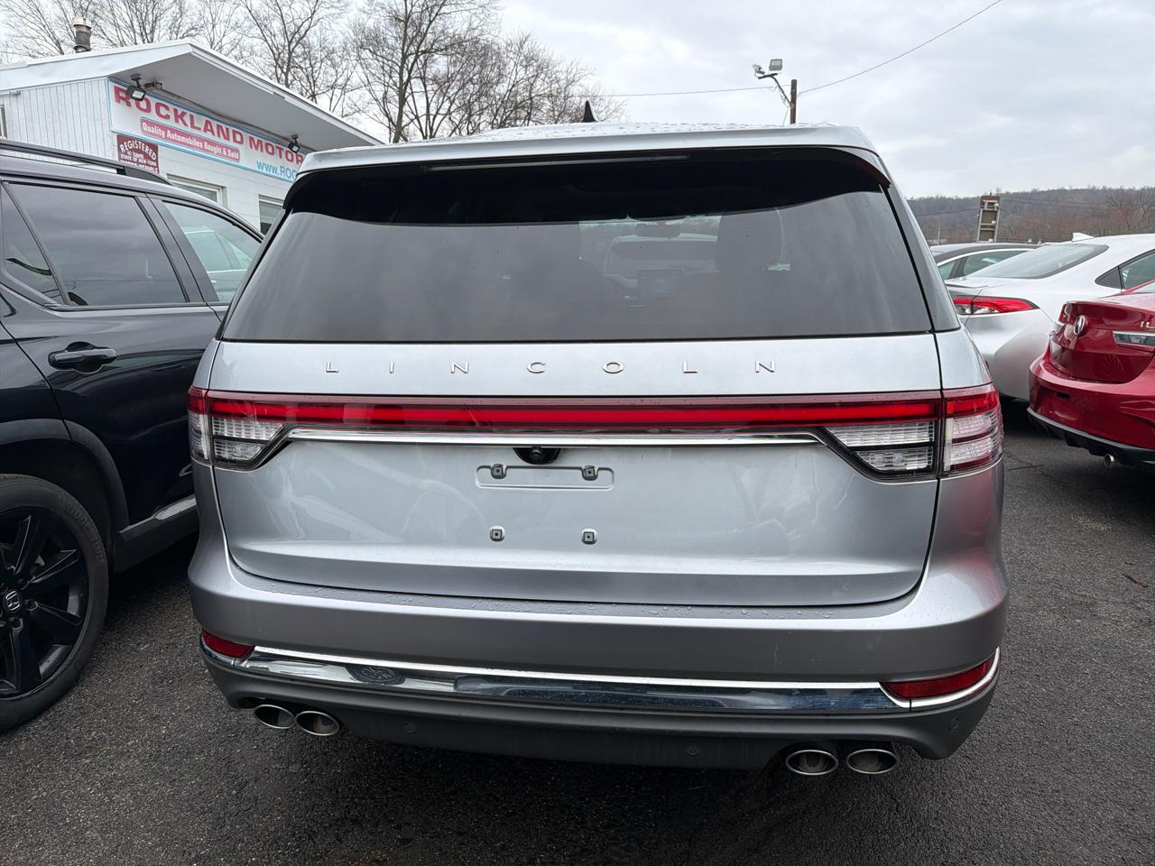 Lincoln Aviator Standard AWD 2023
