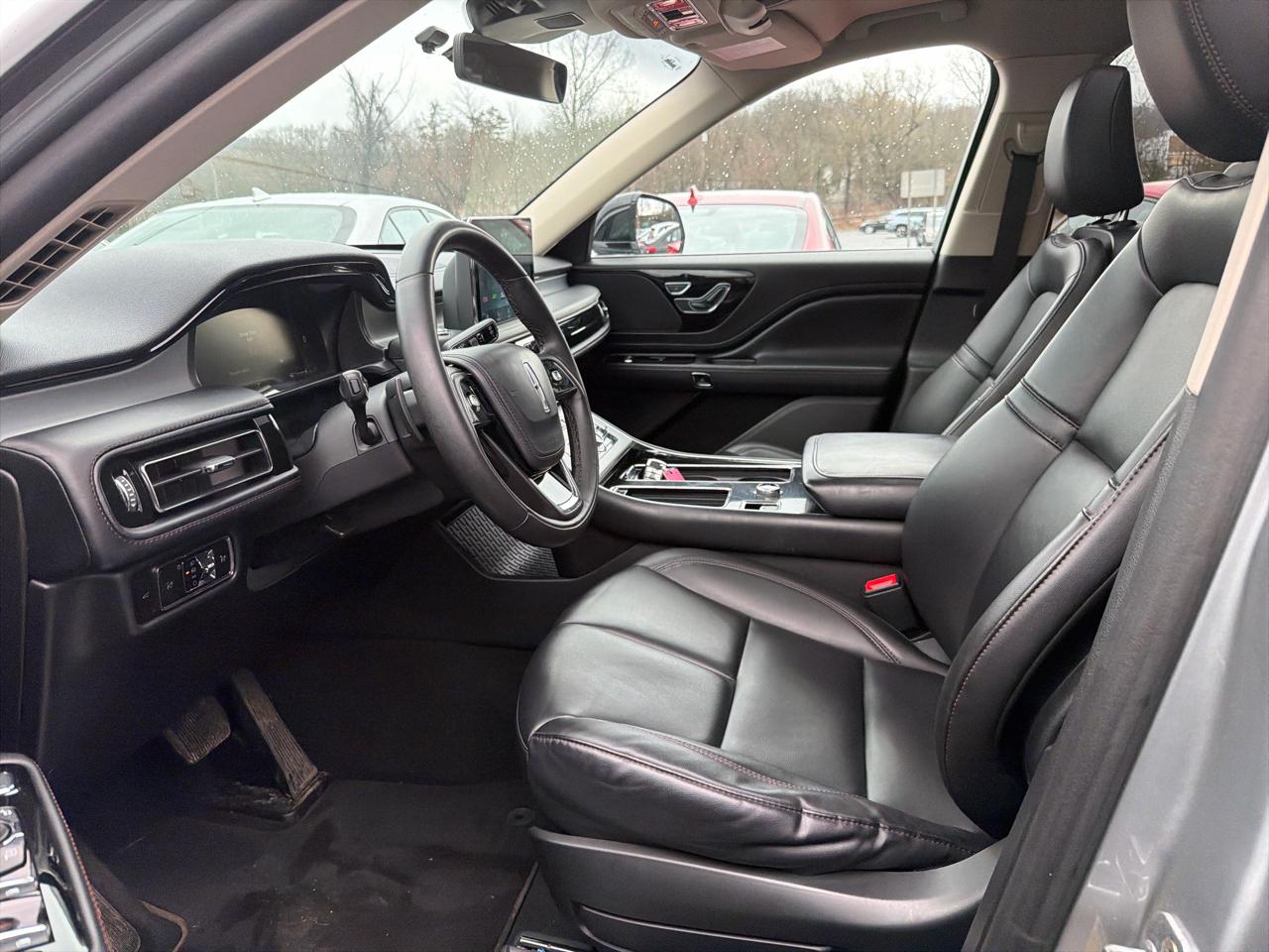 Lincoln Aviator Standard AWD 2023