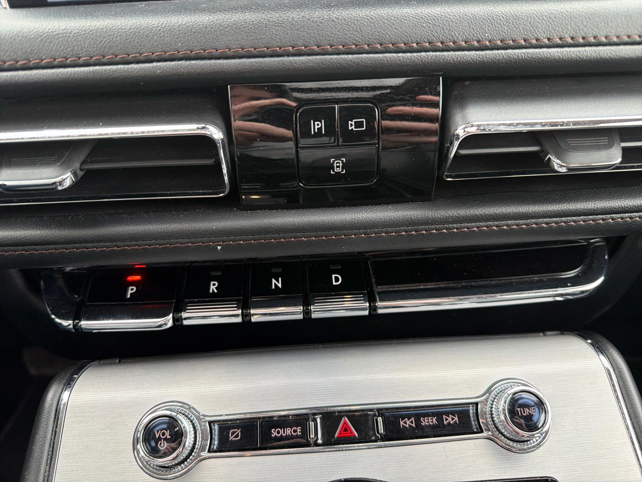 Lincoln Aviator Standard AWD 2023