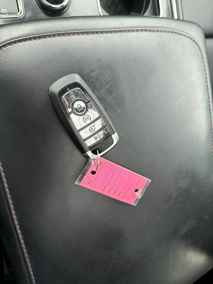 Lincoln Aviator Standard AWD 2023