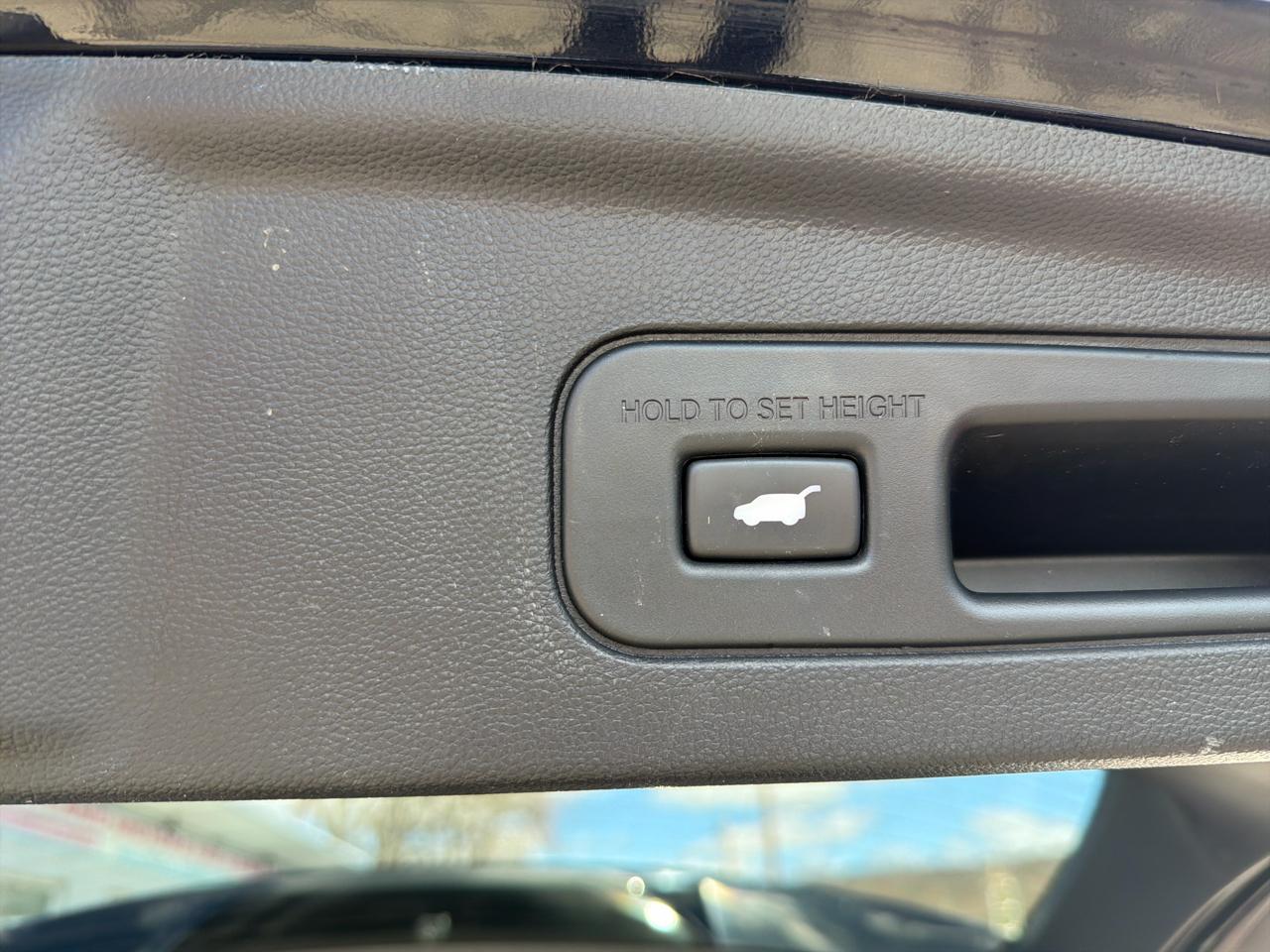 Acura MDX SH-AWD w/Technology Package 2023