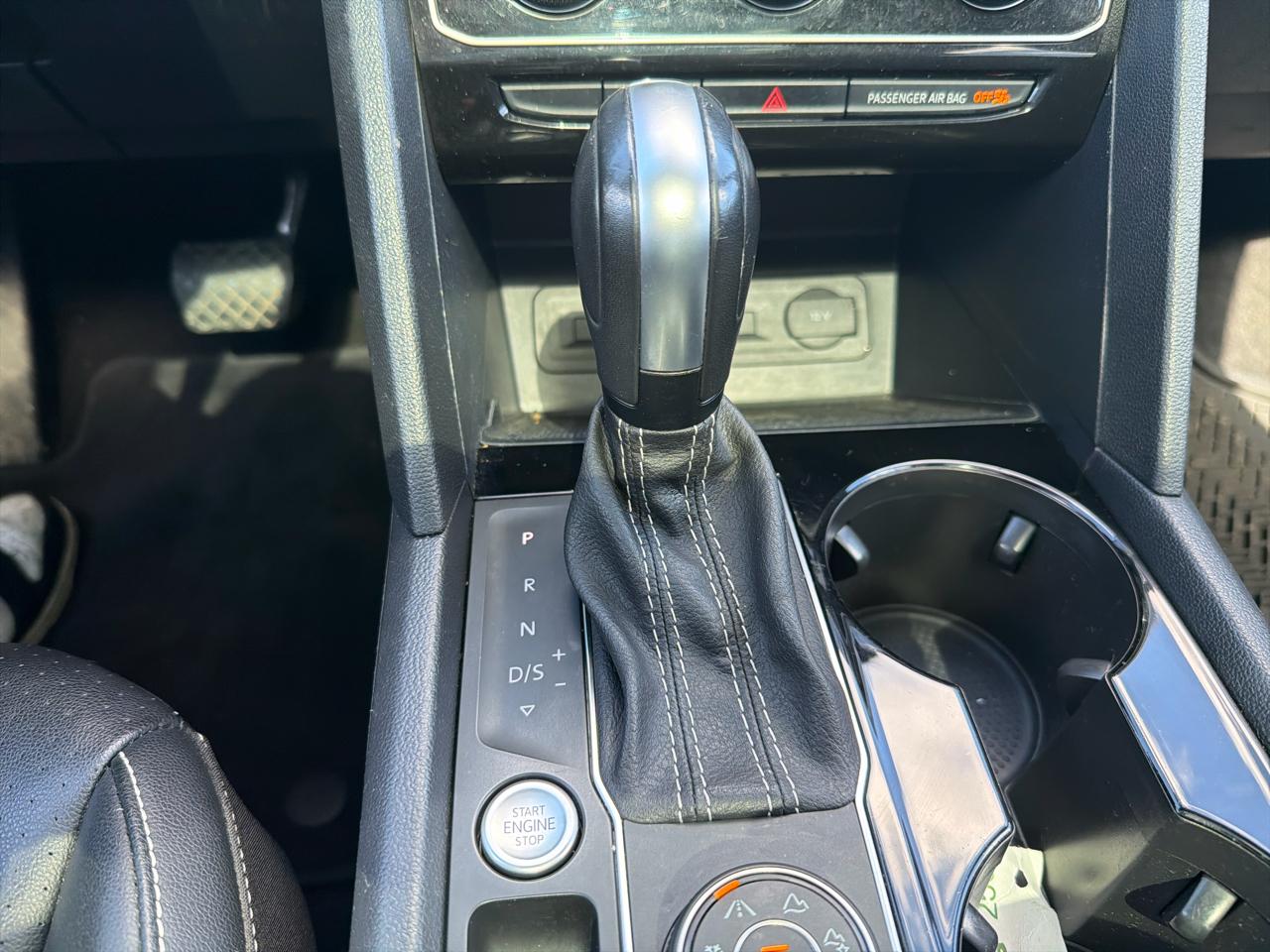 Volkswagen Atlas 3.6L V6 SE w/Technology 4MOTION 2022