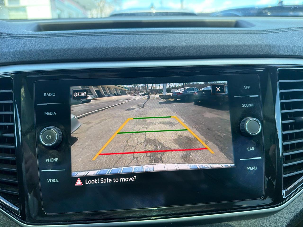 Volkswagen Atlas 3.6L V6 SE w/Technology 4MOTION 2022