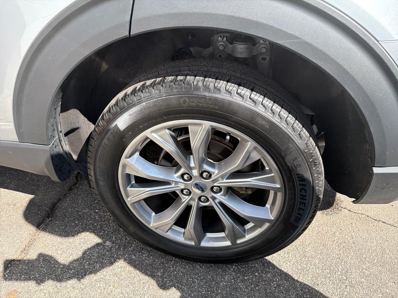 Ford Explorer XLT 4WD 2022