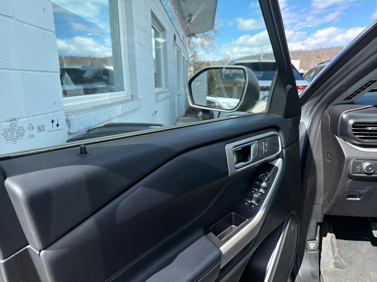 Ford Explorer XLT 4WD 2022