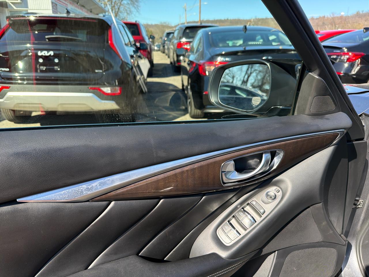 Infiniti Q50 3.0t LUXE AWD 2018