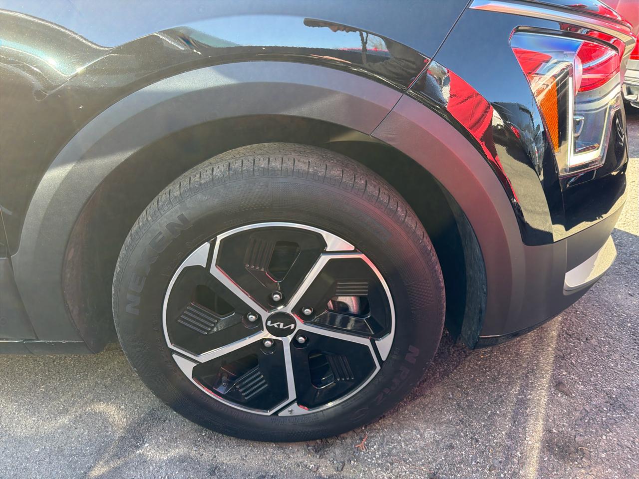 Kia Niro EX FWD 2023