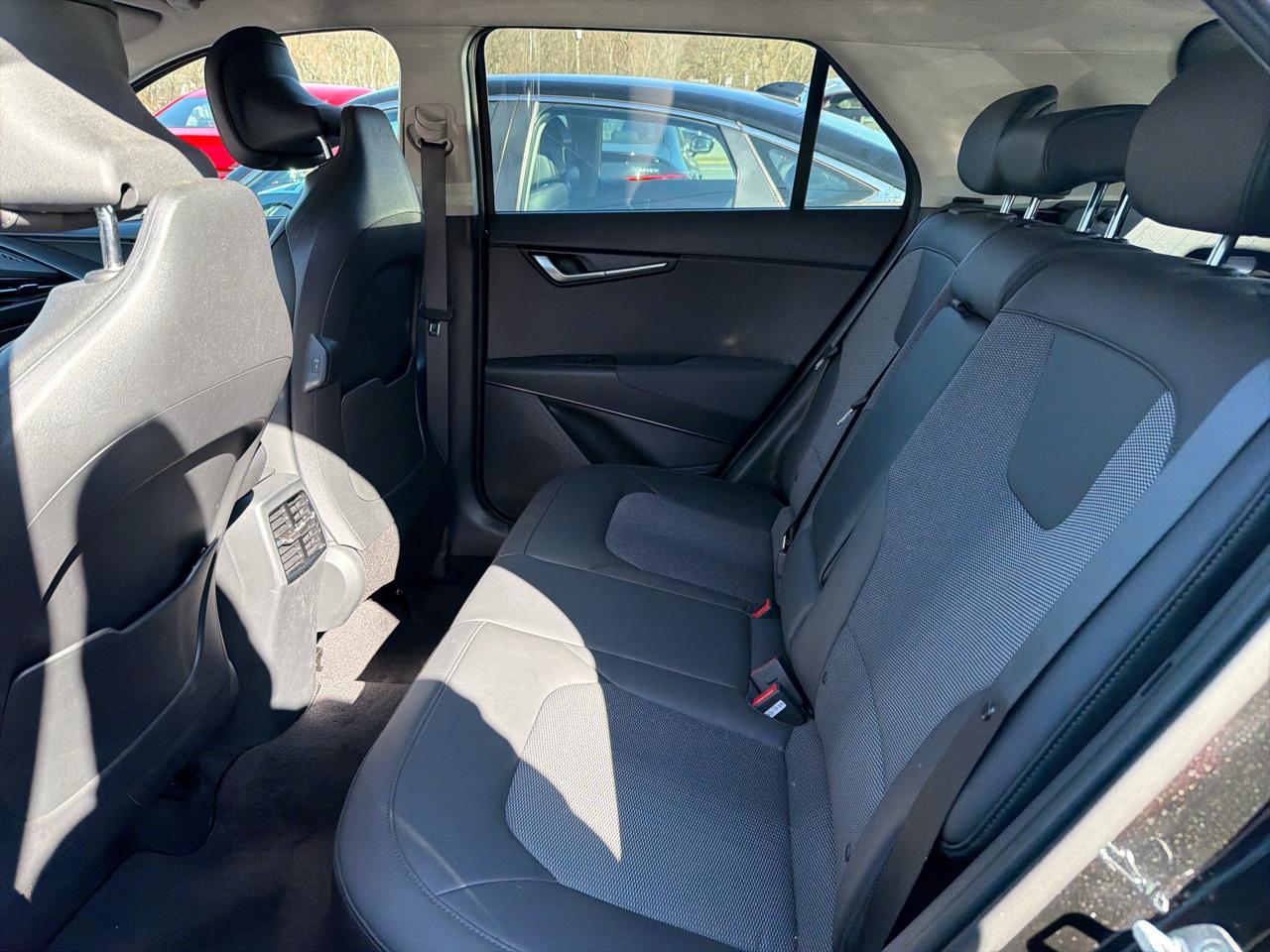 Kia Niro EX FWD 2023