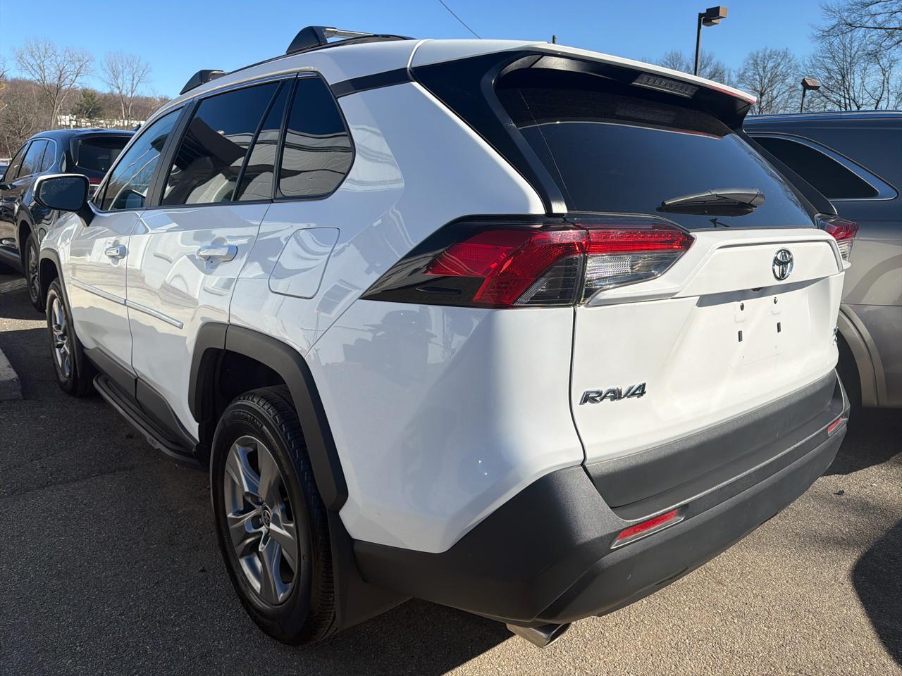 Toyota RAV4 XLE AWD (Natl) 2024