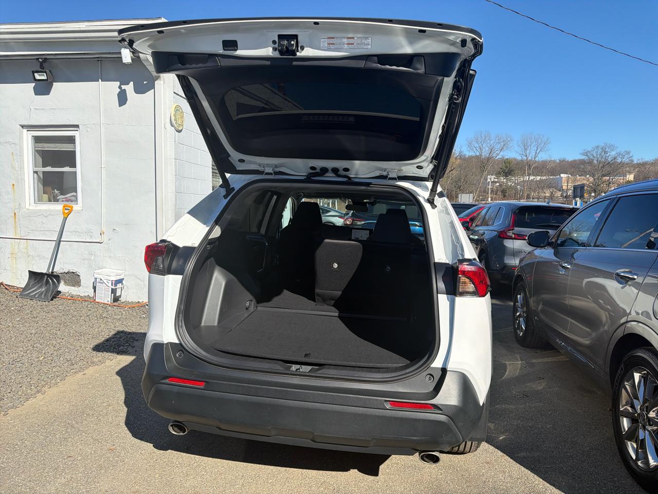 Toyota RAV4 XLE AWD (Natl) 2024