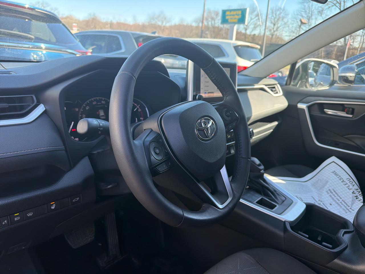 Toyota RAV4 XLE AWD (Natl) 2024