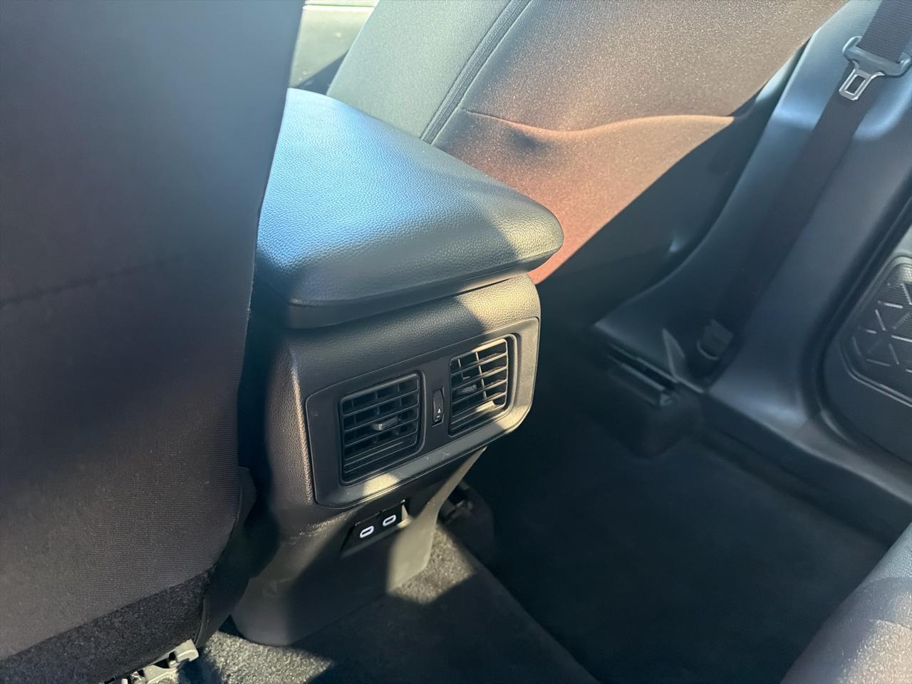 Toyota RAV4 XLE AWD (Natl) 2024