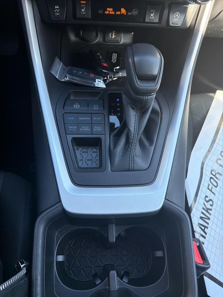 Toyota RAV4 XLE AWD (Natl) 2024