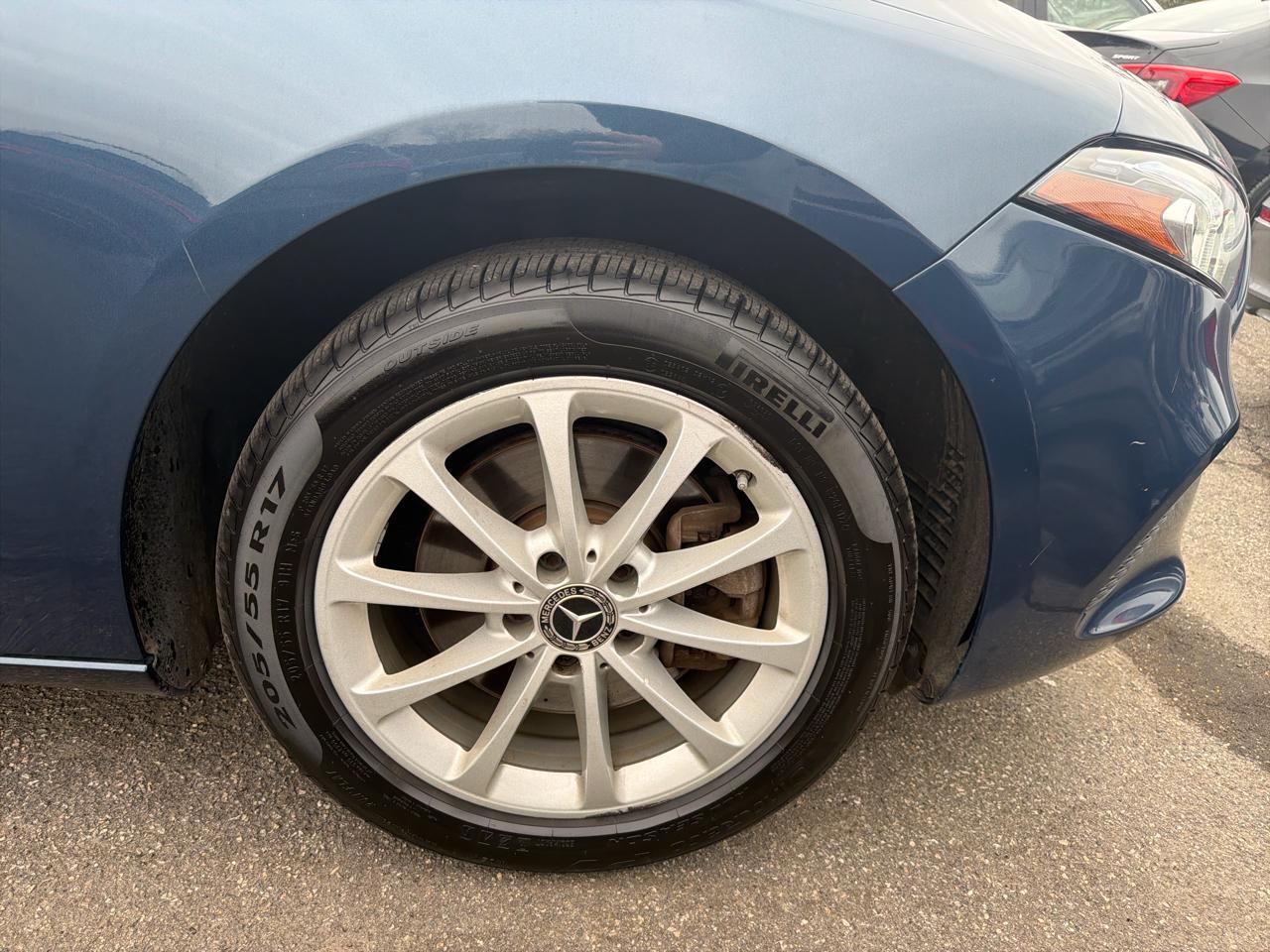 Mercedes-Benz A-Class A 220 4MATIC Sedan 2019