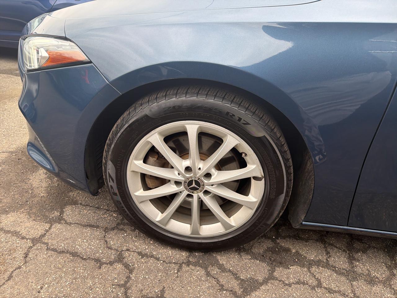 Mercedes-Benz A-Class A 220 4MATIC Sedan 2019