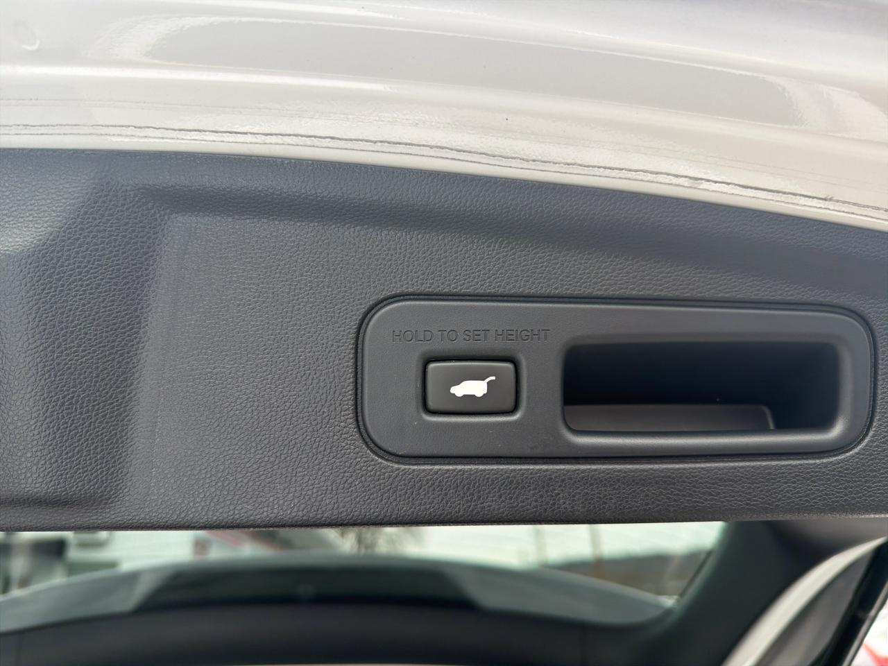 Acura MDX SH-AWD w/Technology Package 2023