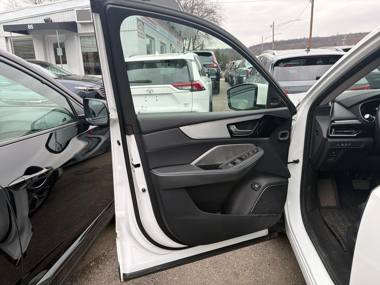 Acura MDX SH-AWD w/Technology Package 2023