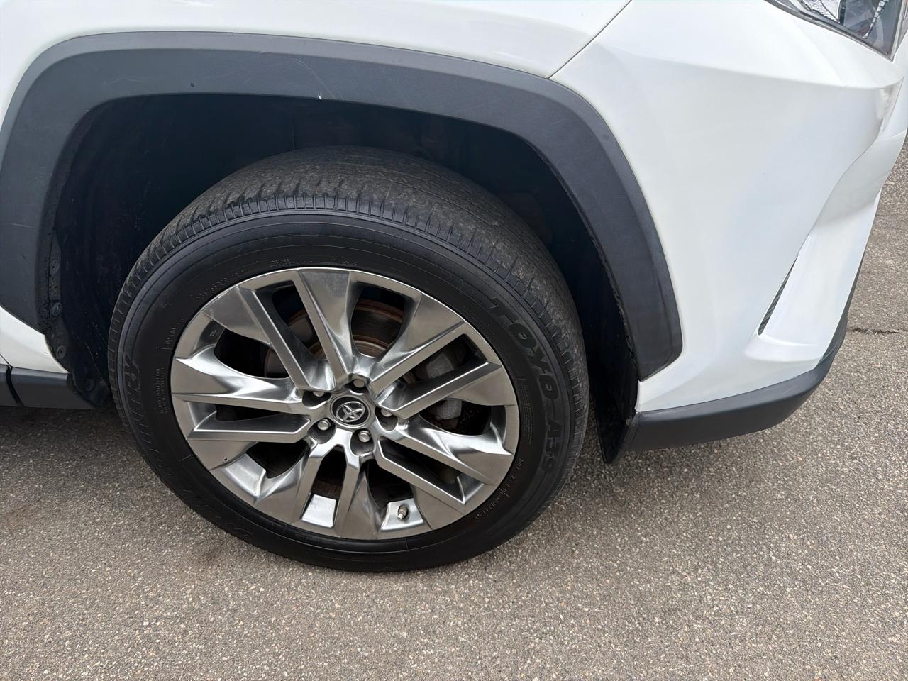 Toyota RAV4 XLE Premium AWD (Natl) 2019
