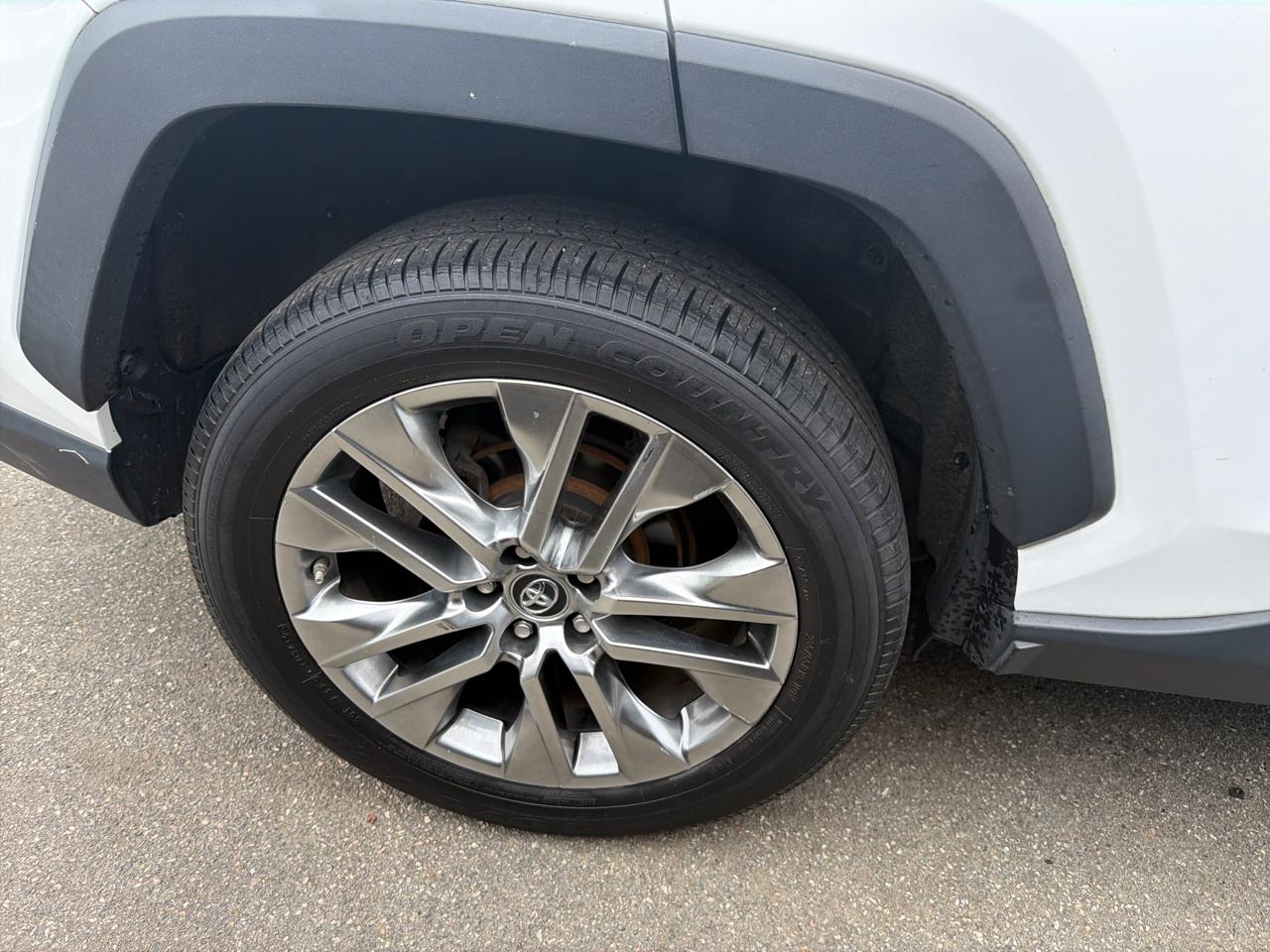 Toyota RAV4 XLE Premium AWD (Natl) 2019