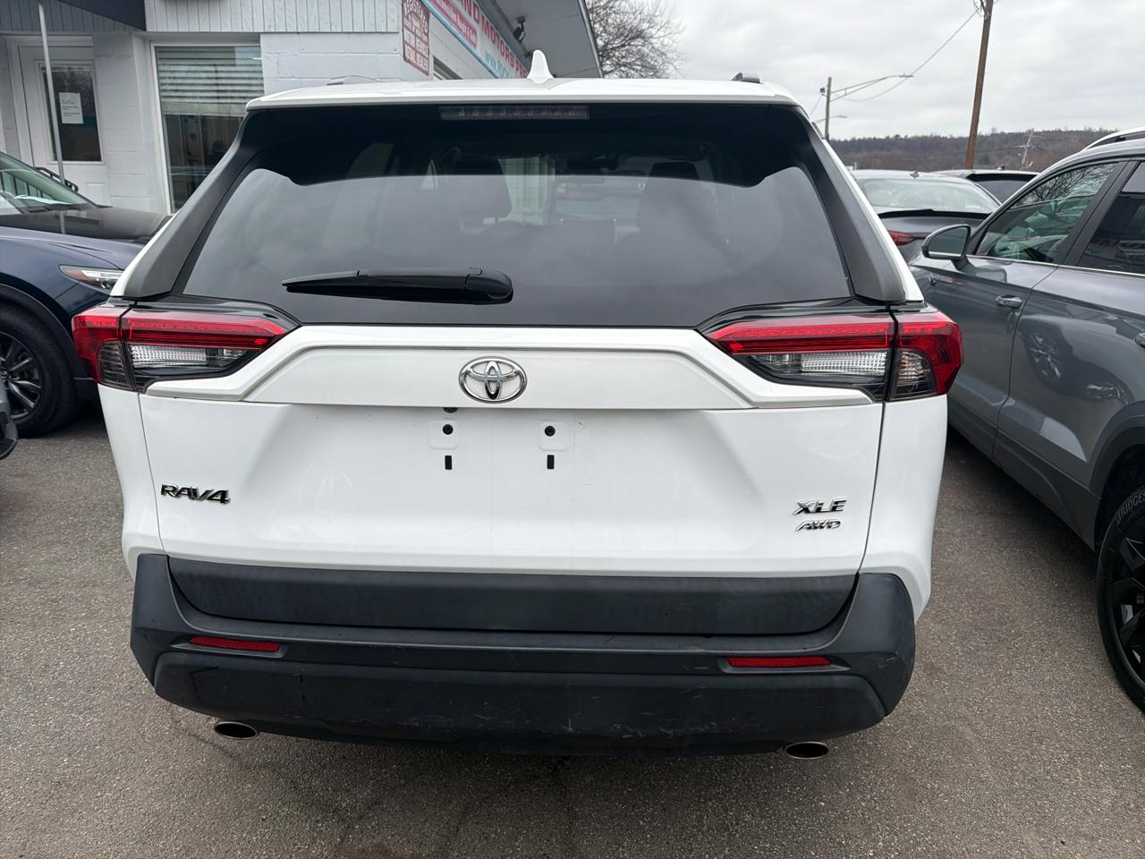 Toyota RAV4 XLE Premium AWD (Natl) 2019