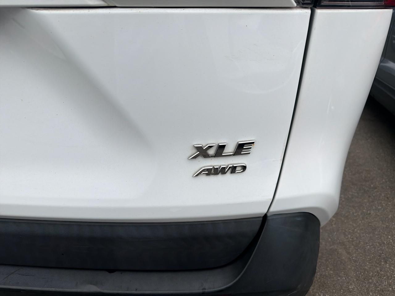 Toyota RAV4 XLE Premium AWD (Natl) 2019