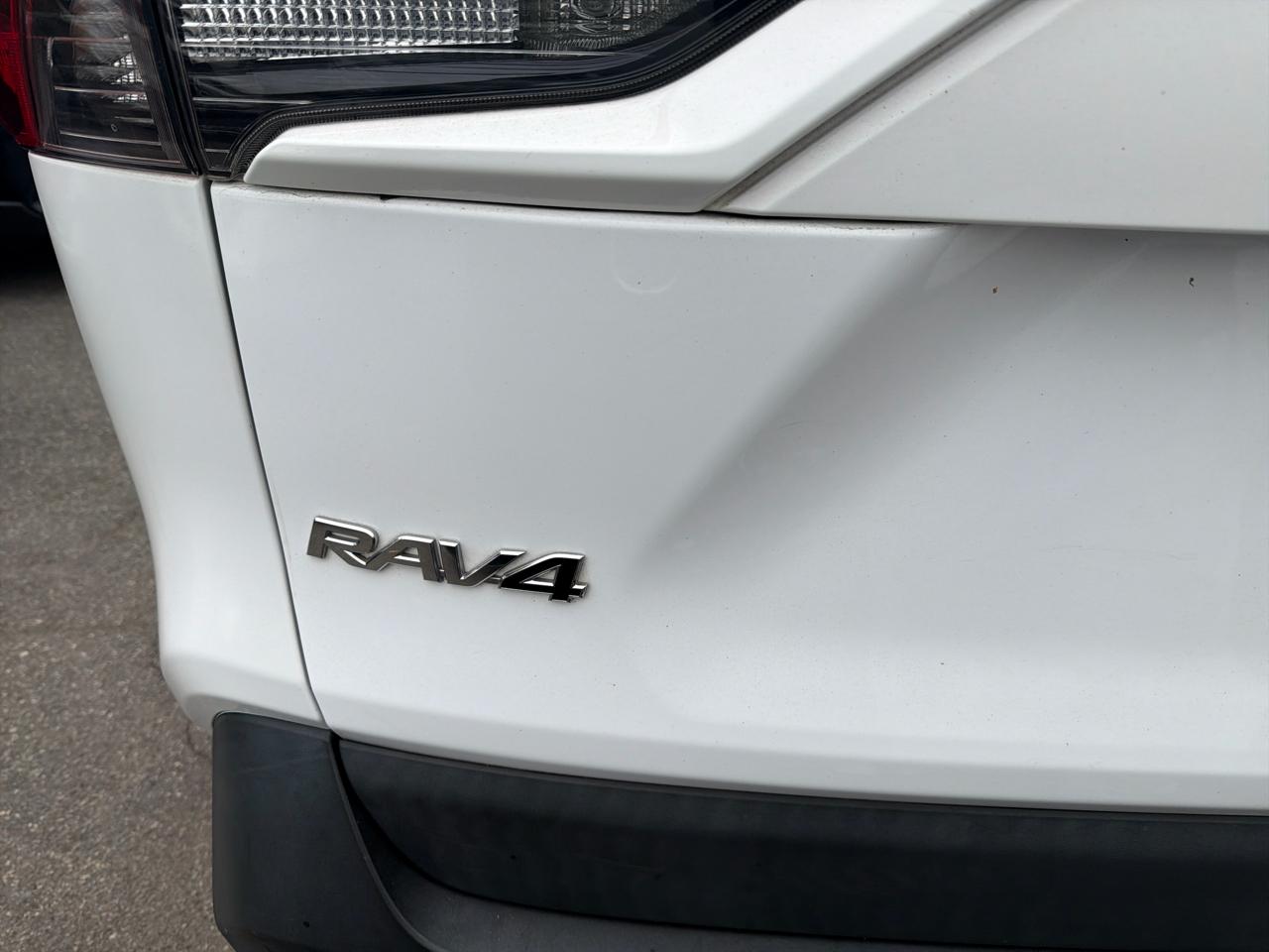 Toyota RAV4 XLE Premium AWD (Natl) 2019