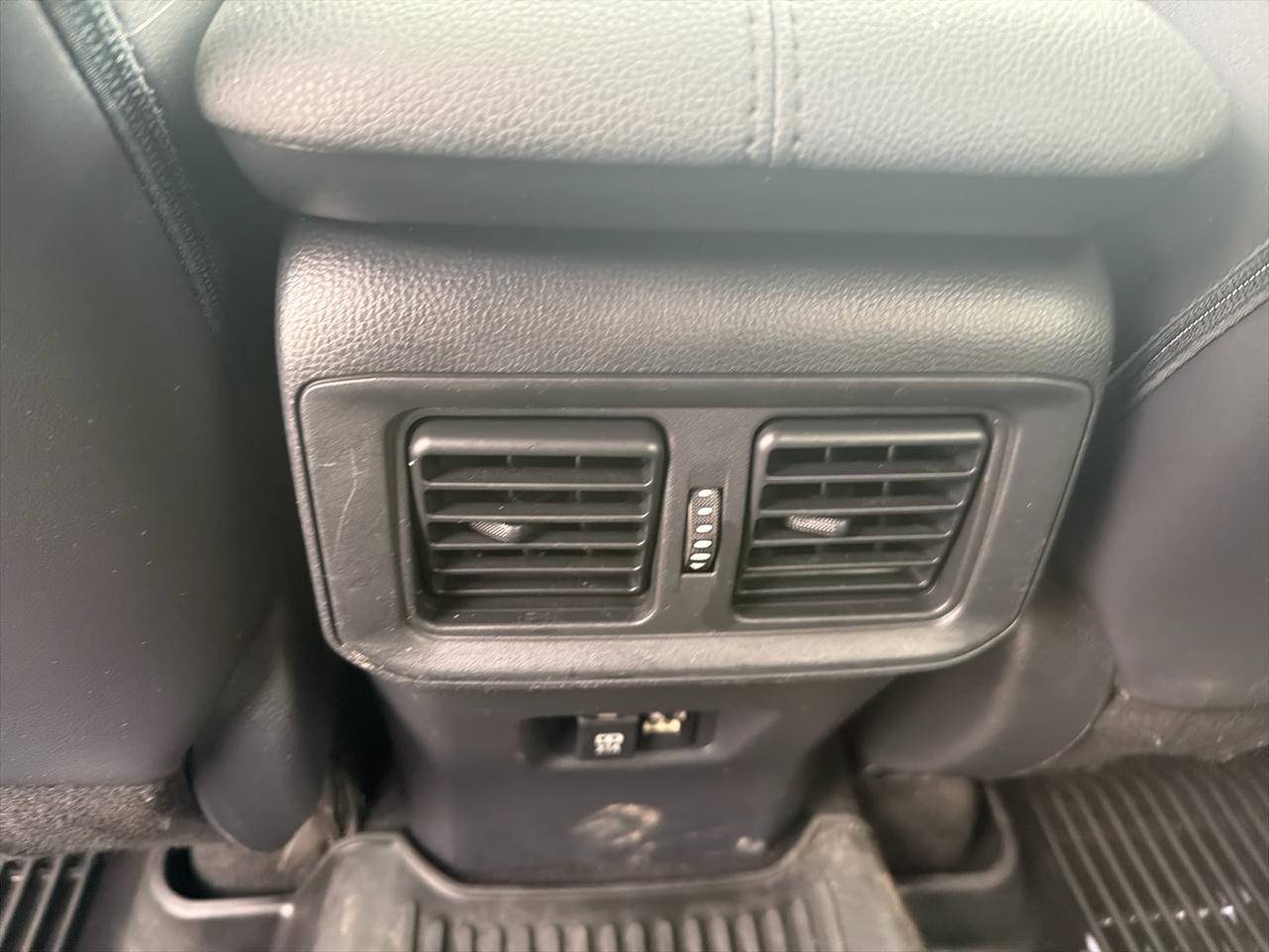 Toyota RAV4 XLE Premium AWD (Natl) 2019